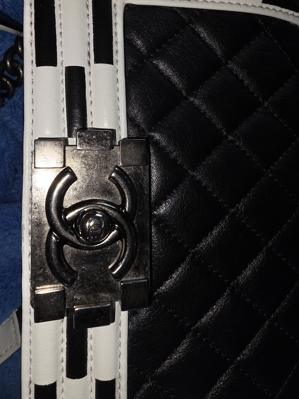 CHANEL Black and White Quilted Boy Bag Antiqued Silver Hardware - Picture 8 of 16